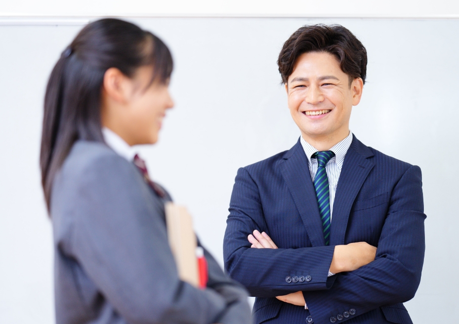 生徒と向き合う講師